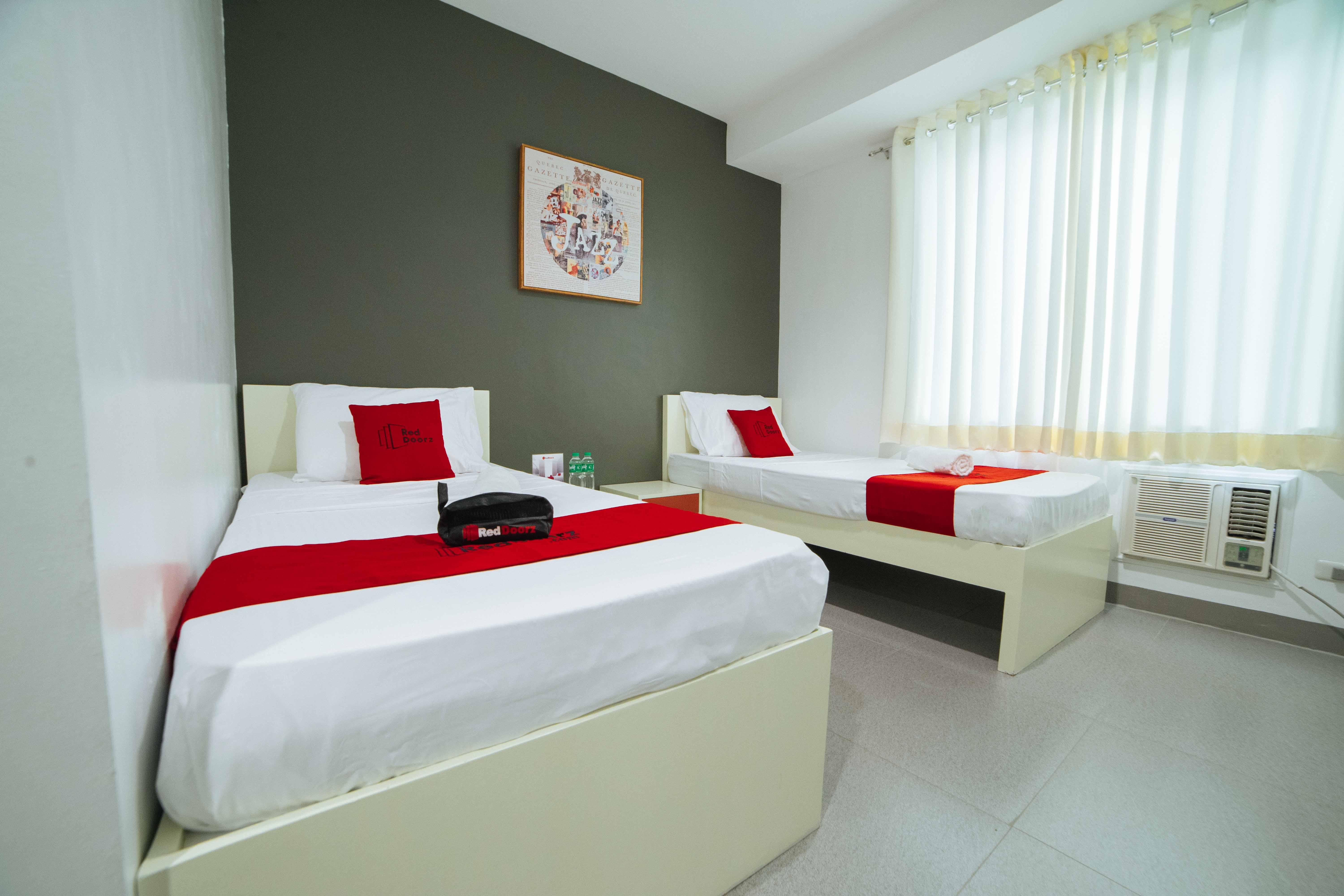 Reddoorz Plus @ Roxas Street Davao City Exteriér fotografie